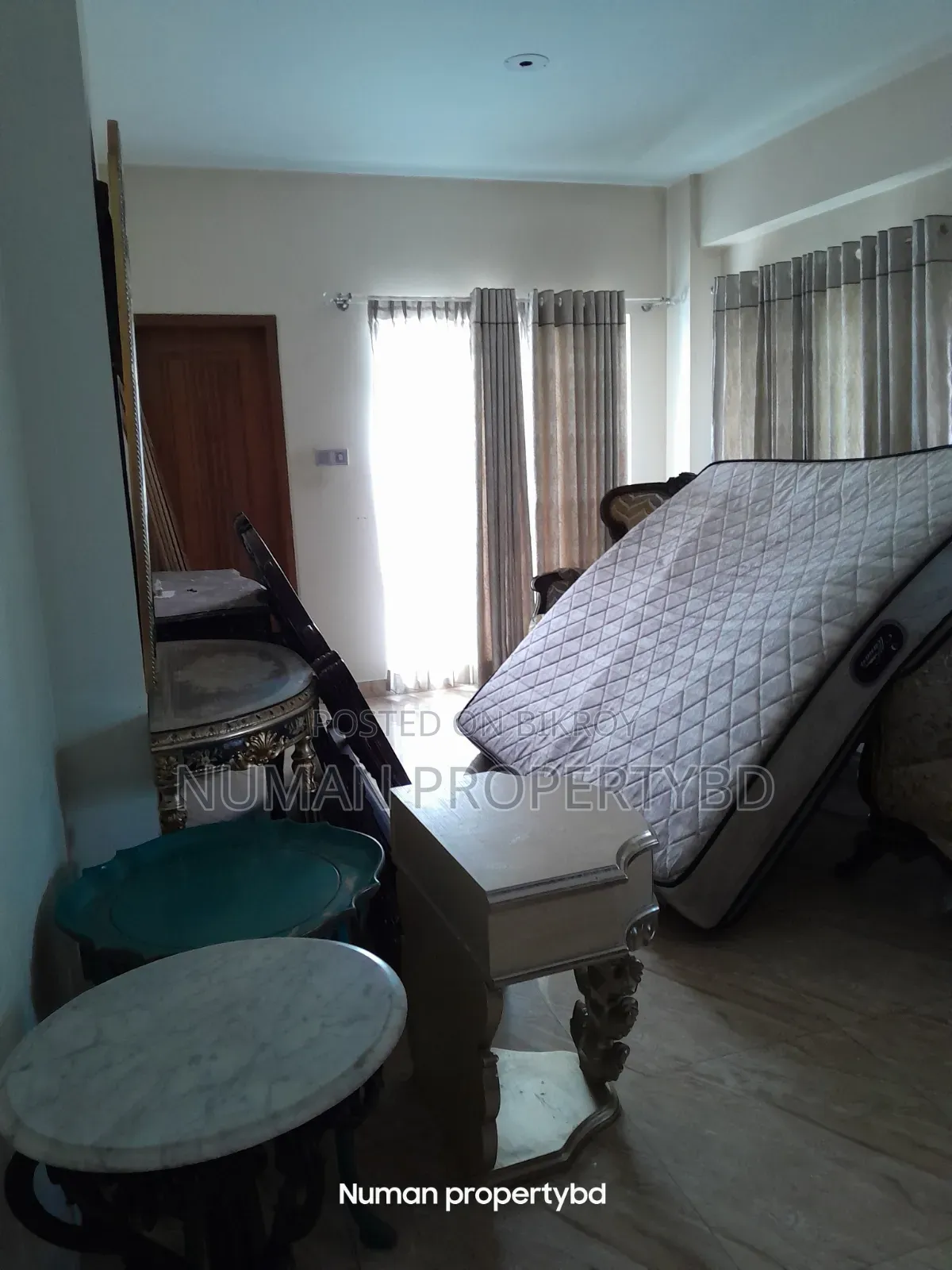 Furnished 4-Bedroom Apartment in Numan Property Bd, Basundhara for rent