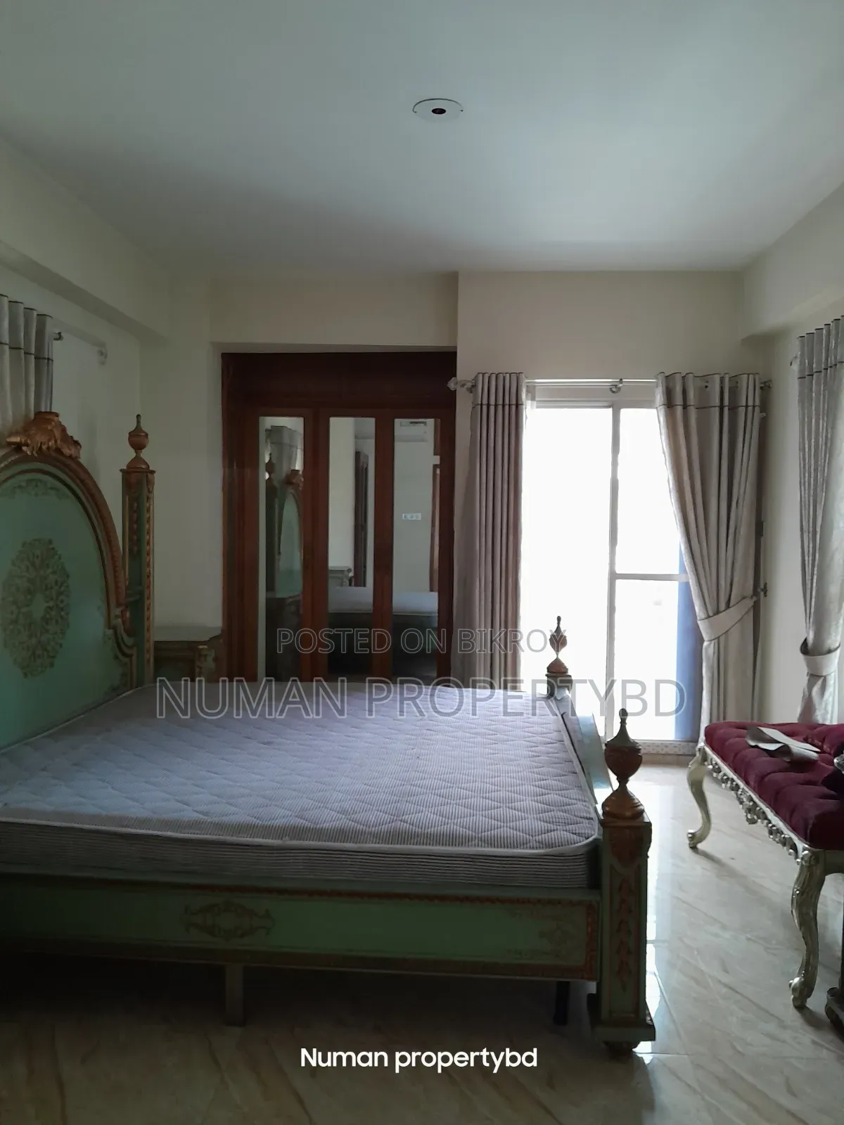 Furnished 4-Bedroom Apartment in Numan Property Bd, Basundhara for rent