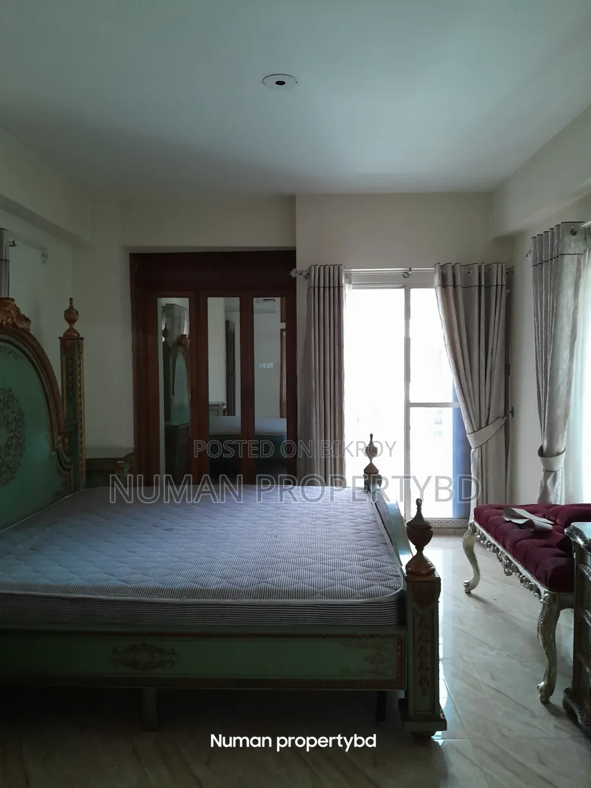 Furnished 4-Bedroom Apartment in Numan Property Bd, Basundhara for rent