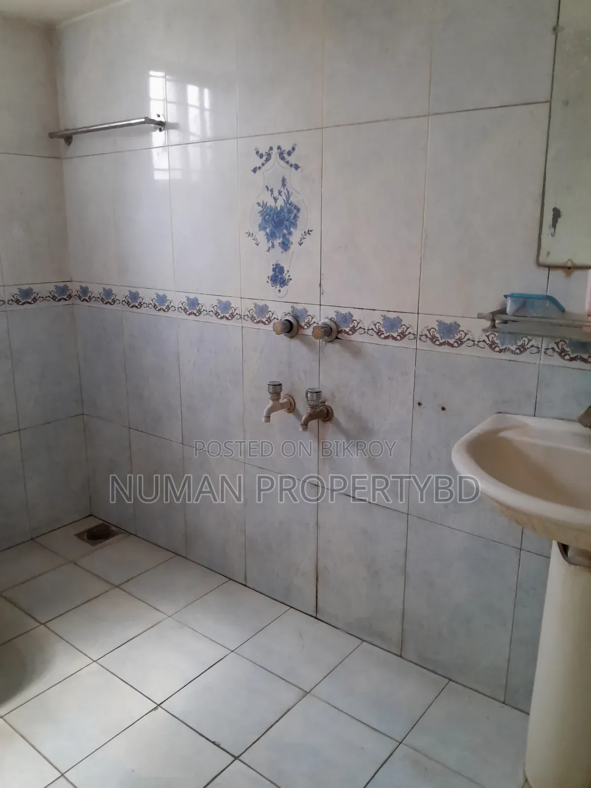 3-bedroom Apartment in Numan Property Bd, Basundhara for rent
