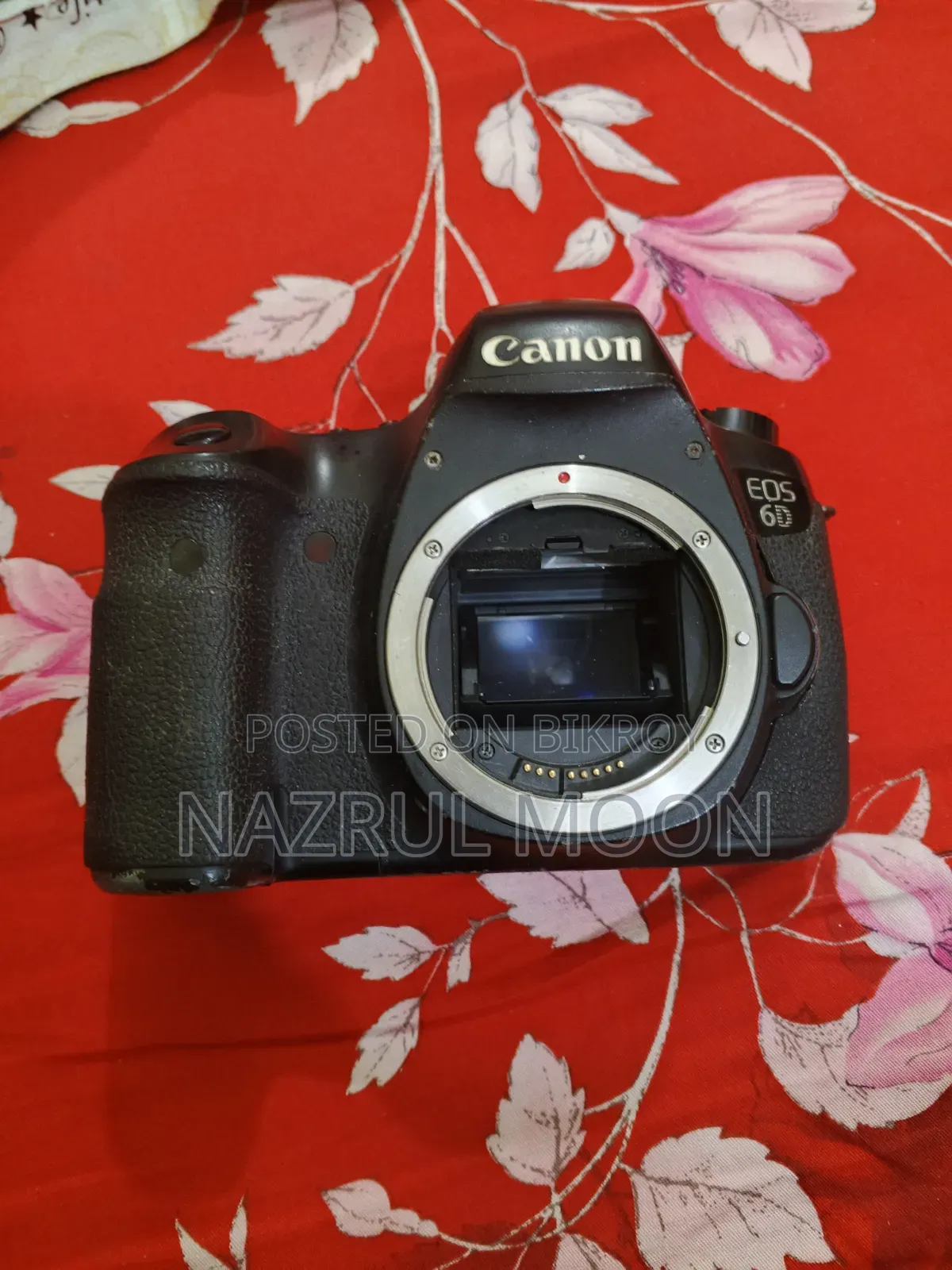 DSLR Camera