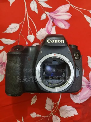 DSLR Camera
