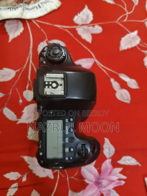 DSLR Camera