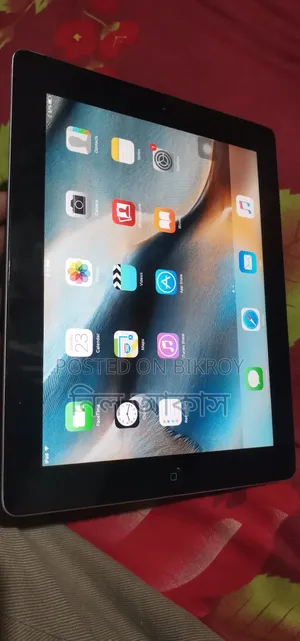 Apple iPad Wi-Fi 16 GB Silver