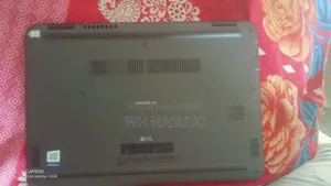 Laptop Dell Latitude 3310 8GB Intel Celeron SSD 256GB