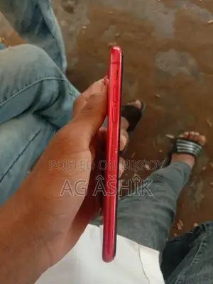 অ্যাপল আইফোন ১১ ১২৮ জিবি লাল