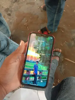 অ্যাপল আইফোন ১১ ১২৮ জিবি লাল