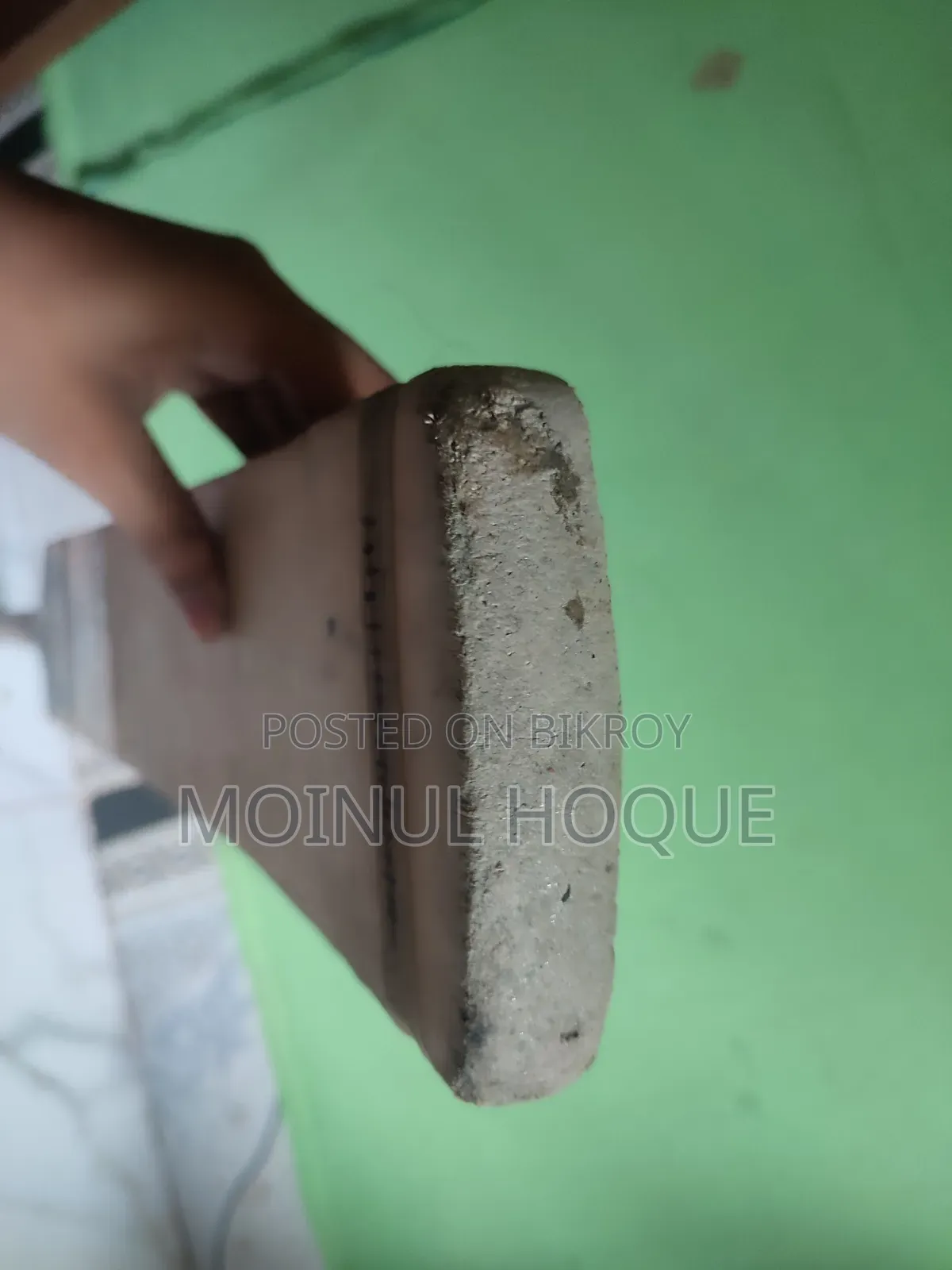 Cricket Bat for Sale 'HP Vision 8000'. (Bargaining option available).