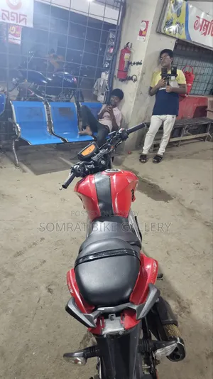 টিভিএস আপাচি ১৬০ ৪ভি ২০২০ লাল