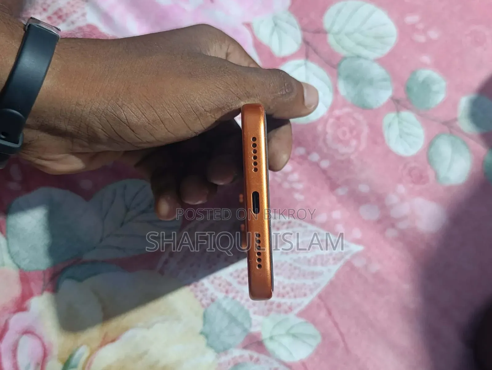 এম-হর্স এস৭ ১২৮ জিবি অরেঞ্জ
