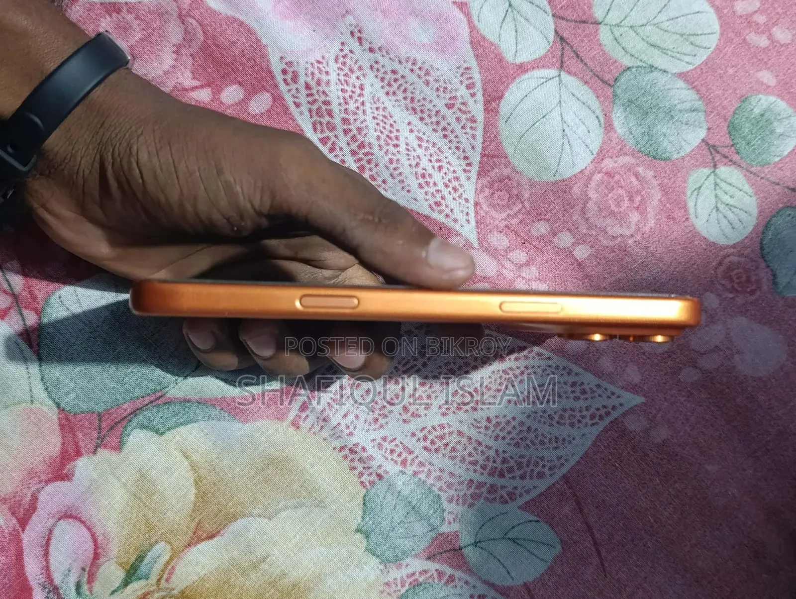 এম-হর্স এস৭ ১২৮ জিবি অরেঞ্জ
