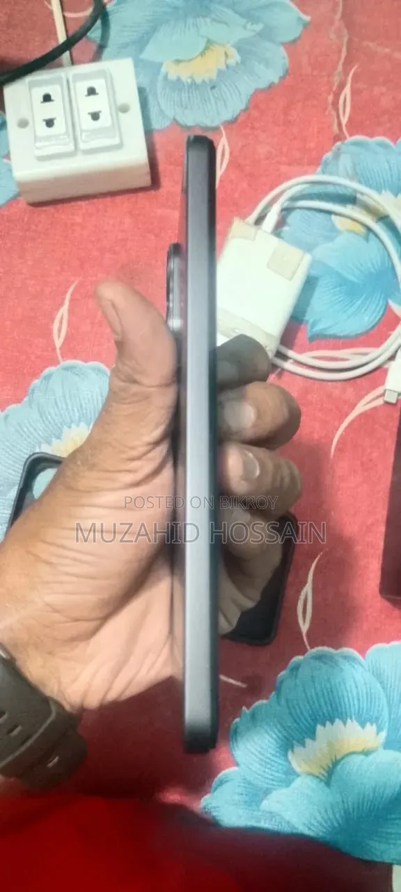 নতুন ভিভো ভি৬০ লাইট ৪জি ২৫৬ জিবি ব্ল্যাক