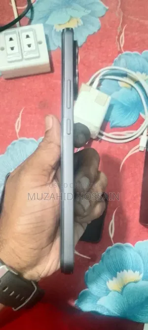 নতুন ভিভো ভি৬০ লাইট ৪জি ২৫৬ জিবি ব্ল্যাক