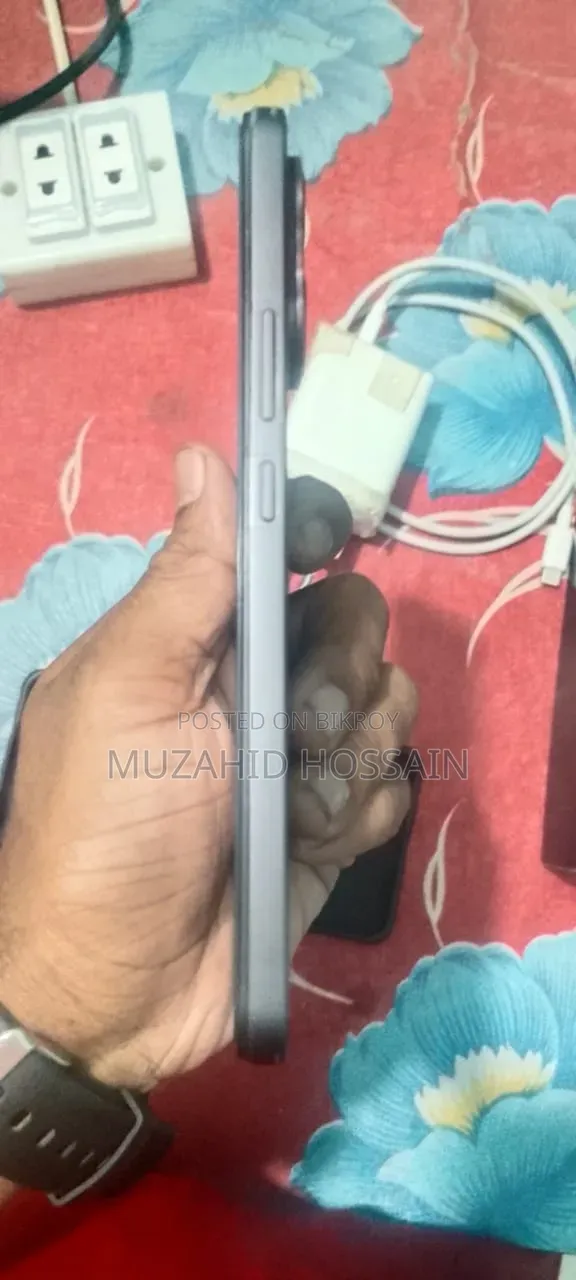 নতুন ভিভো ভি৬০ লাইট ৪জি ২৫৬ জিবি ব্ল্যাক