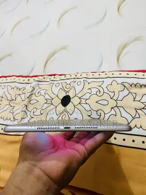 অ্যাপল আইপ্যাড ৯.৭ ৩২ জিবি রূপালী