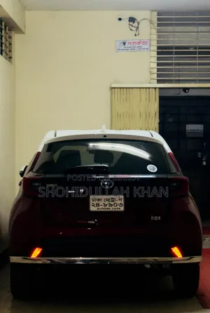 Toyota Yaris 1.5 Sedan L 2020 Red