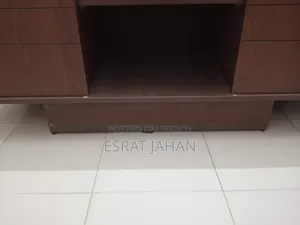 রিগাল টিভি ট্রলি ক্যাবিনেট
