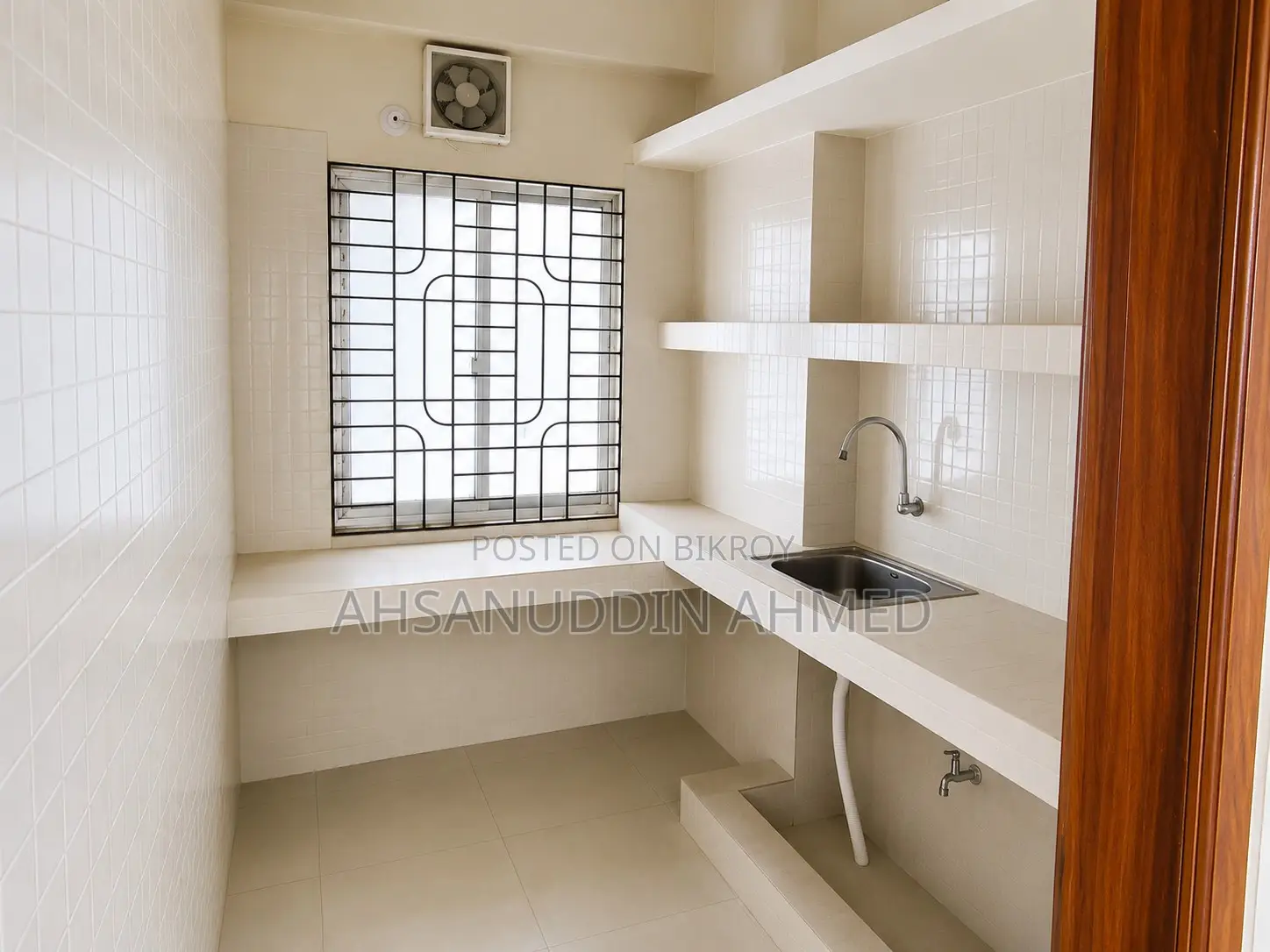 গাজীপুর সদরের রূপালী গার্ডেনে বিক্রয়ের জন্য সজ্জিত ৩-বেডরুমের অ্যাপার্টমেন্ট