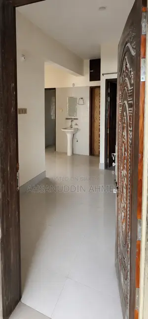গাজীপুর সদরের রূপালী গার্ডেনে বিক্রয়ের জন্য সজ্জিত ৩-বেডরুমের অ্যাপার্টমেন্ট
