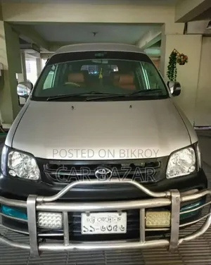 Toyota Noah 2.0 FWD (8 Seater) 2005 Silver
