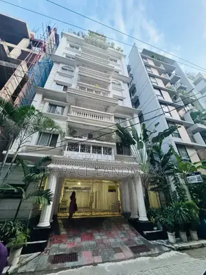 বসুন্ধরায় ৩টি বেডরুমের অ্যাপার্টমেন্ট বিক্রয়