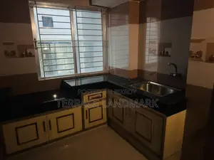 বসুন্ধরায় ৩টি বেডরুমের অ্যাপার্টমেন্ট বিক্রয়