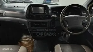 Toyota Noah 2.0 FWD (8 Seater) 2005 Silver