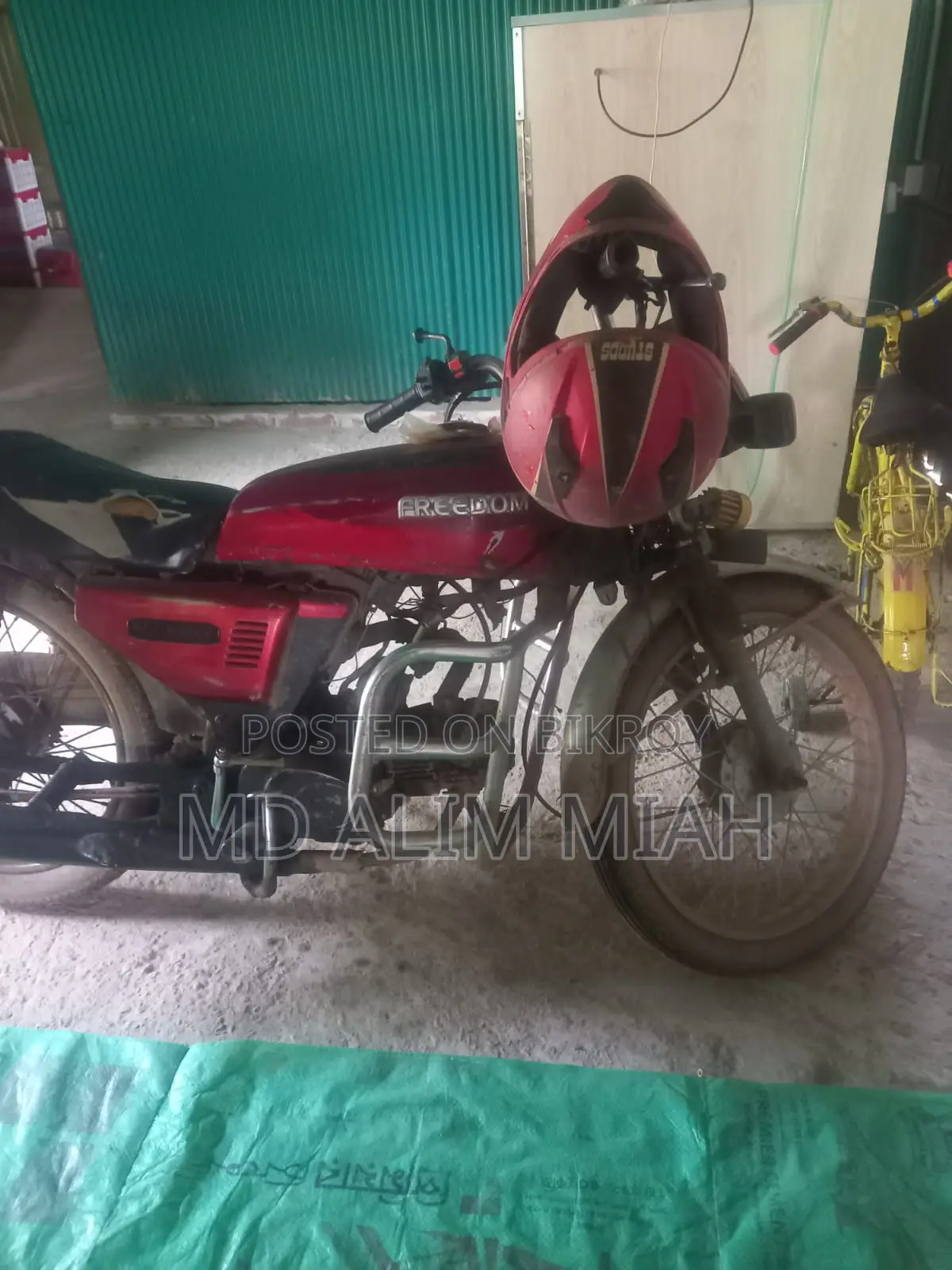 Suzuki 1998 Red