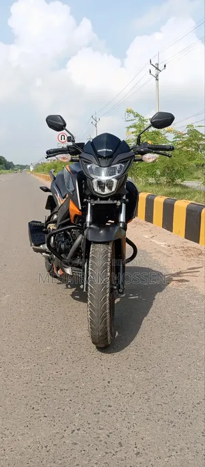 Honda Hornet 2022