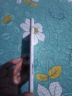 স্যামসাং গ্যালাক্সি এ৫০ ১২৮ জিবি হোয়াইট