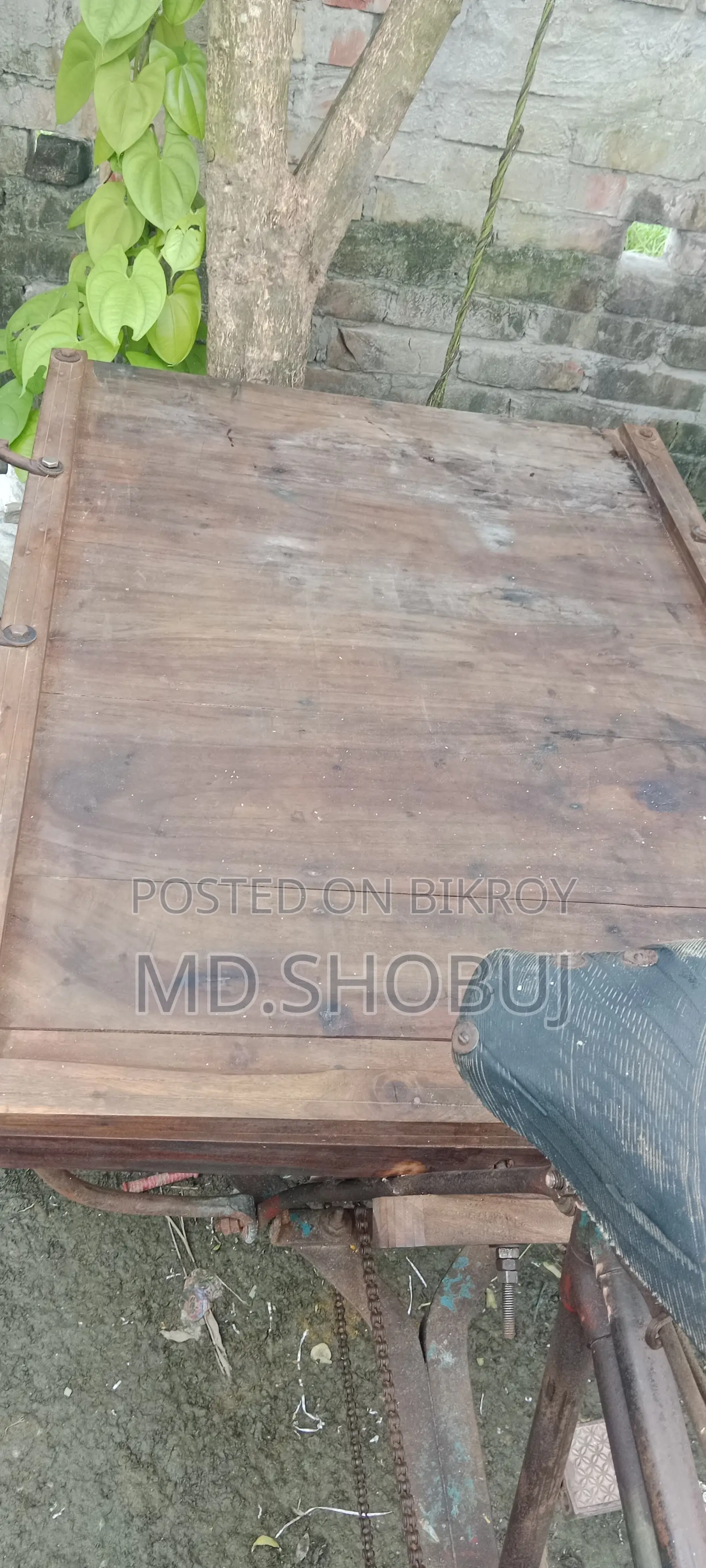 ভ্যান গাড়ি বিক্রি করতে চাই