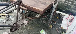 ভ্যান গাড়ি বিক্রি করতে চাই