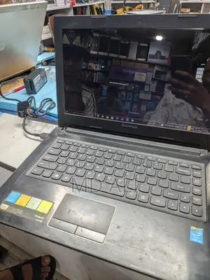 Laptop Lenovo IdeaPad Z410 4GB Intel Core i5 HDD 1T