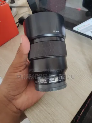 Sony 85mm 1.8 Lens