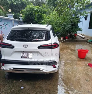 টয়োটা করোল্লা ক্রস এলই ২০২৬ পার্ল