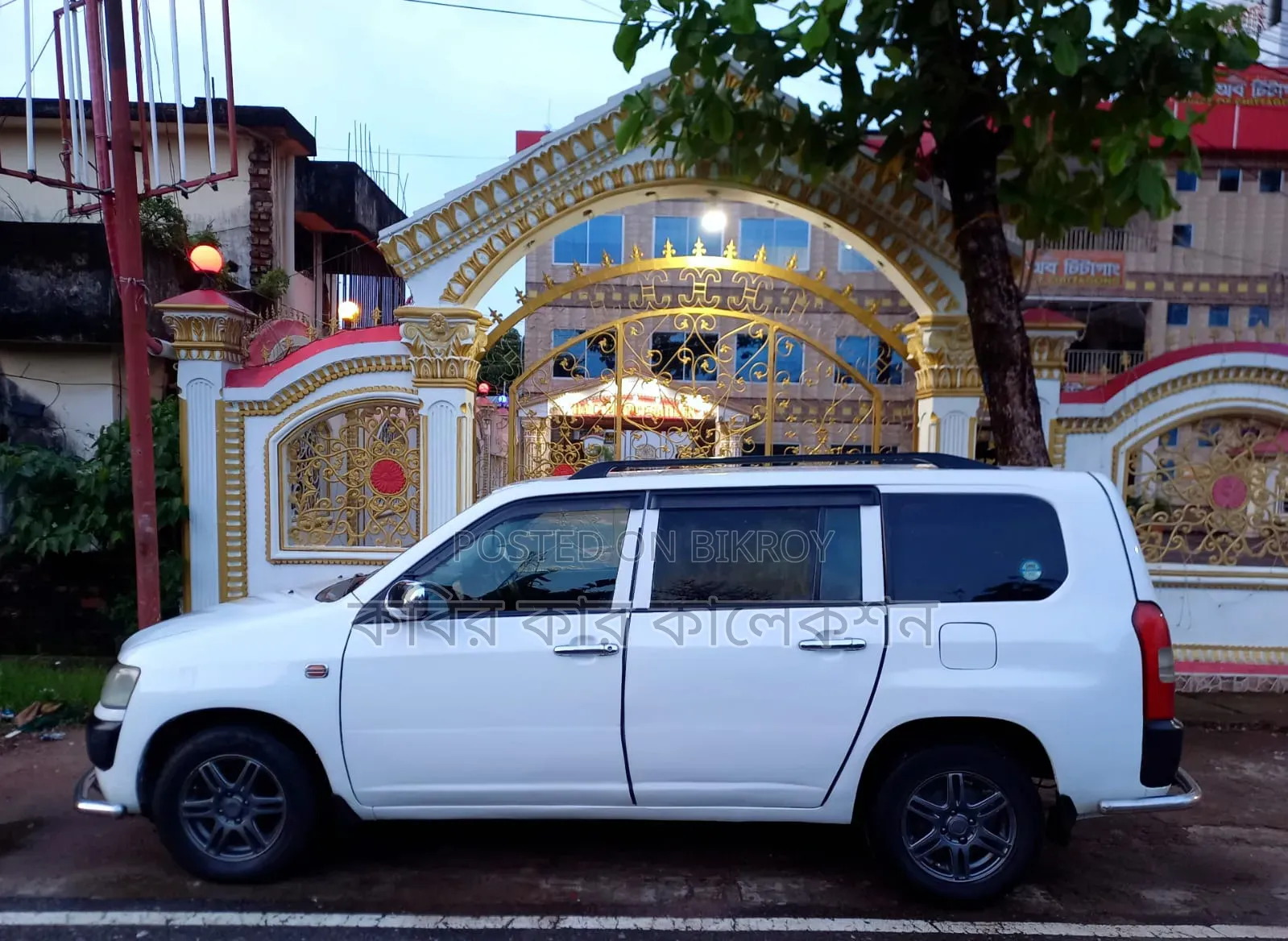টয়োটা প্রবক্স ২০১১ হোয়াইট