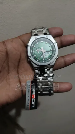 সান্দা ওয়ার্ল্ড টাইম স্পোর্টস ক্যাজুয়াল
