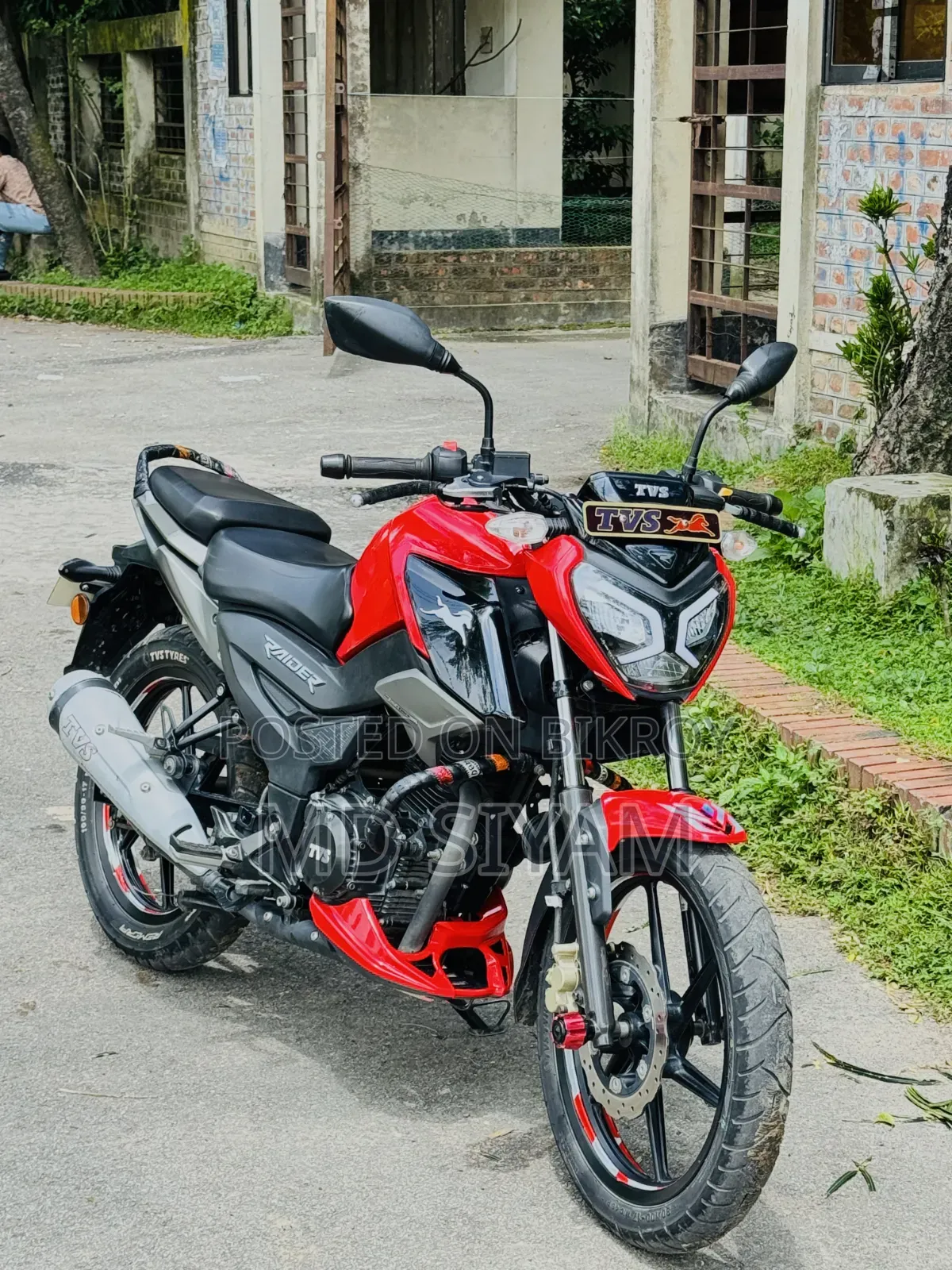 TVS Raider 125 2023 Red