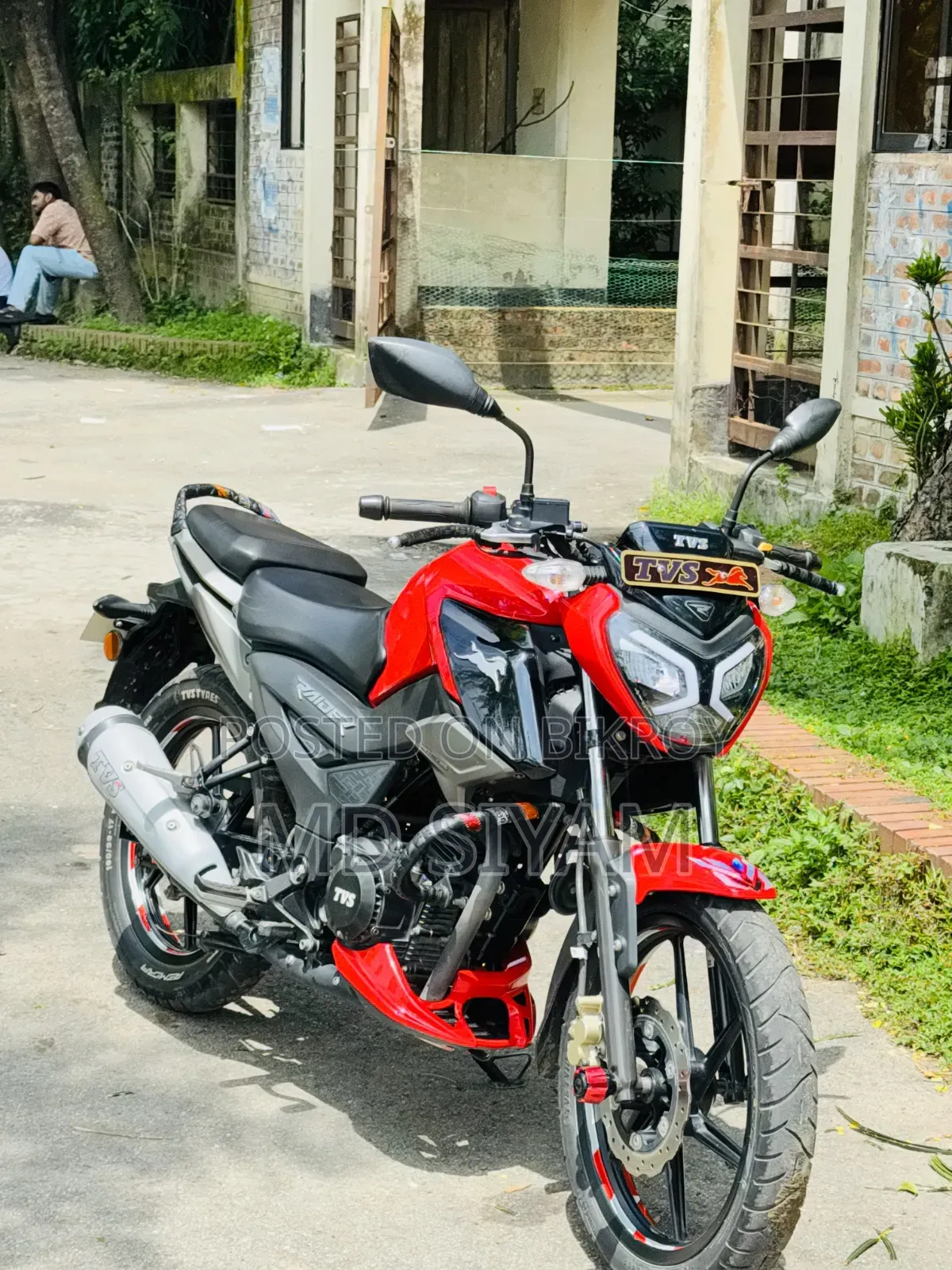 TVS Raider 125 2023 Red