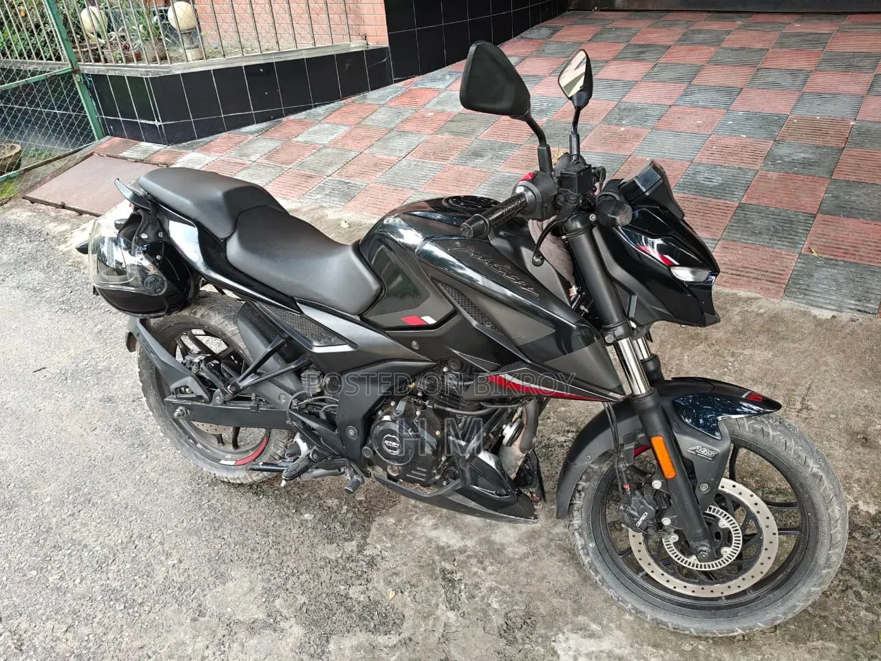 বাজাজ পালসার এন১৬০ ২০২৩ ব্ল্যাক