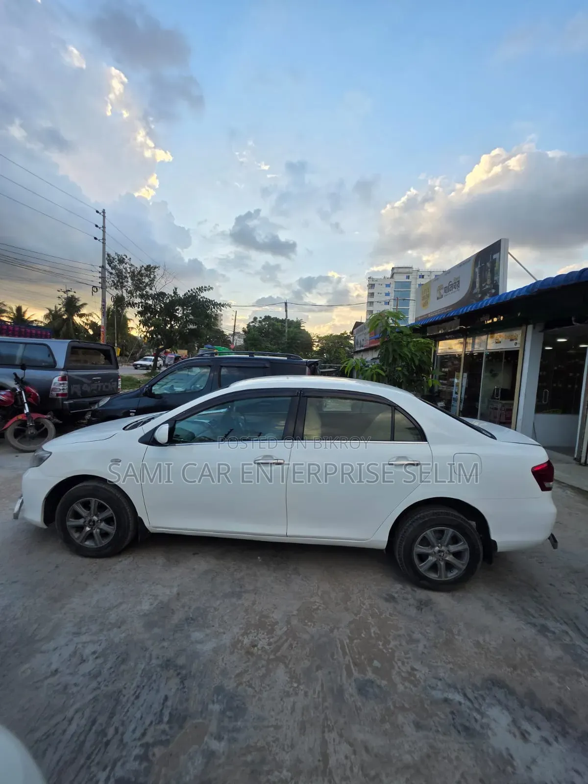 টয়োটা এক্সিও ২০০৮ সাদা