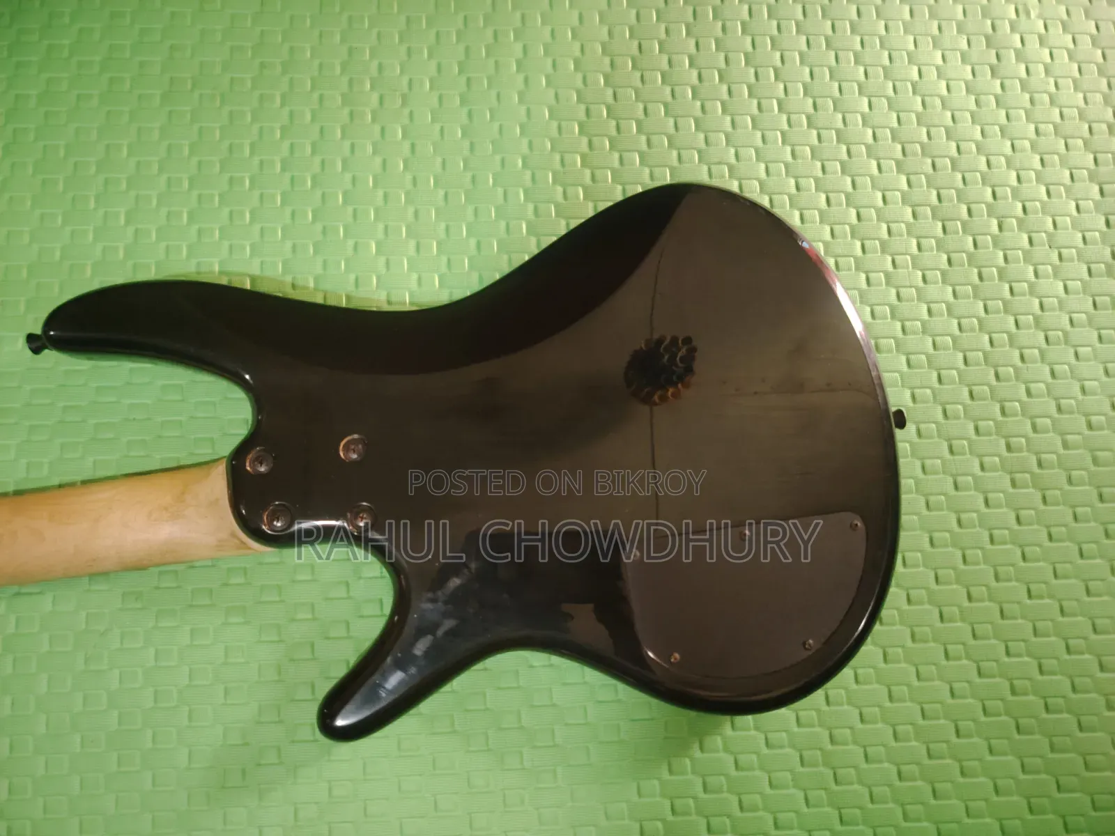 আইবেনেজ জিএসআর৩২০ বেজ গিটার