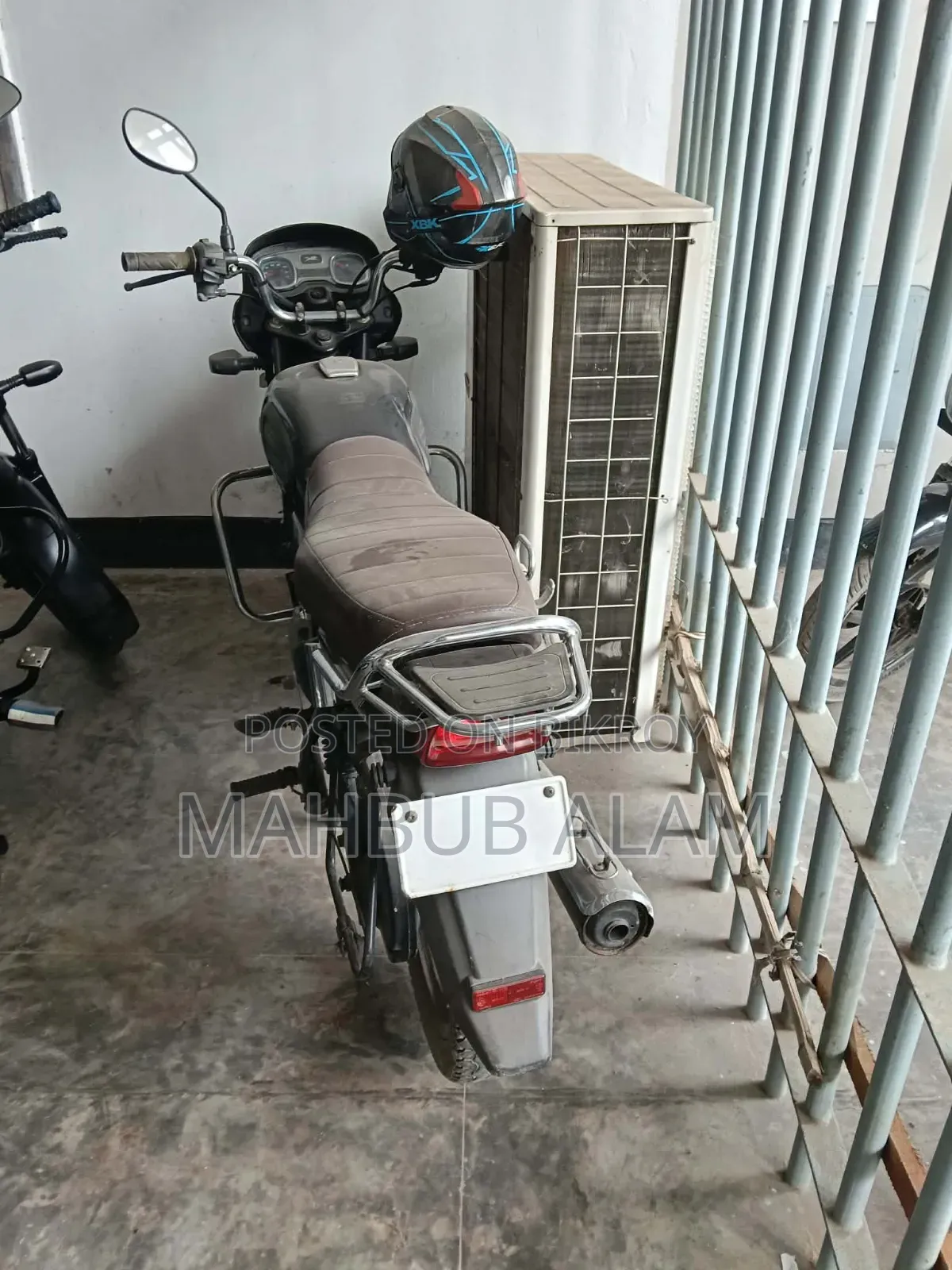 TVS Radeon 2021 Black