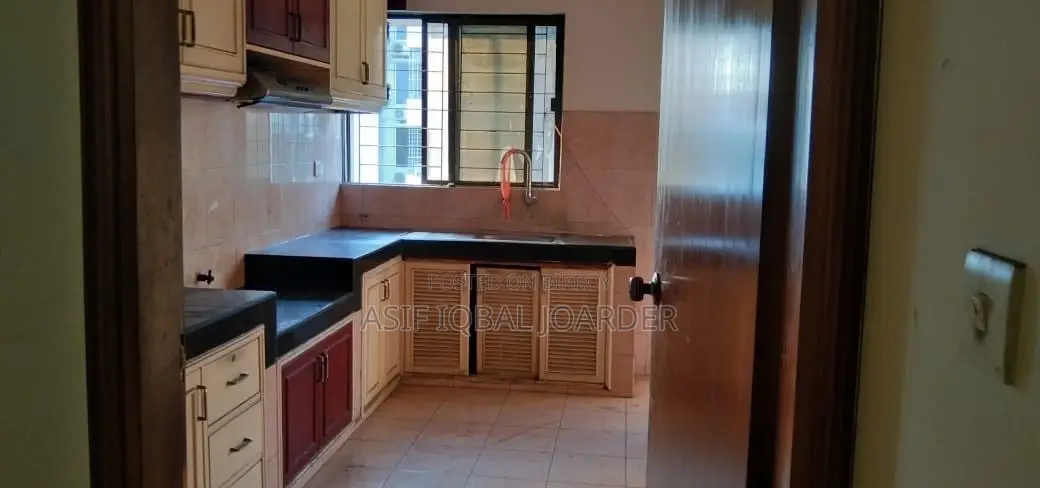4 Bedroom Duplex in Gulshan for rent