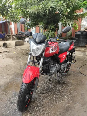 কিওয়ে আরকেএস ১০০ ২০২০ লাল