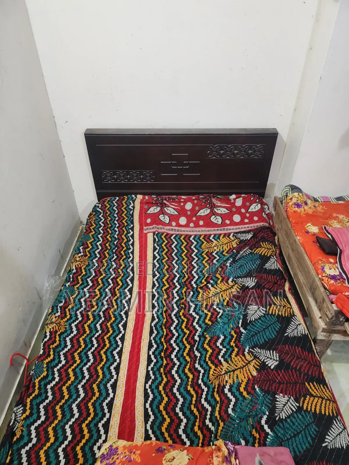 সেকেন্ড হ্যান্ড সিঙ্গেল খাট বিক্রয় হবে