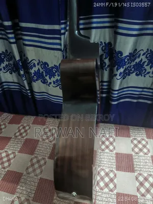 গিটার বিক্রির জন্য