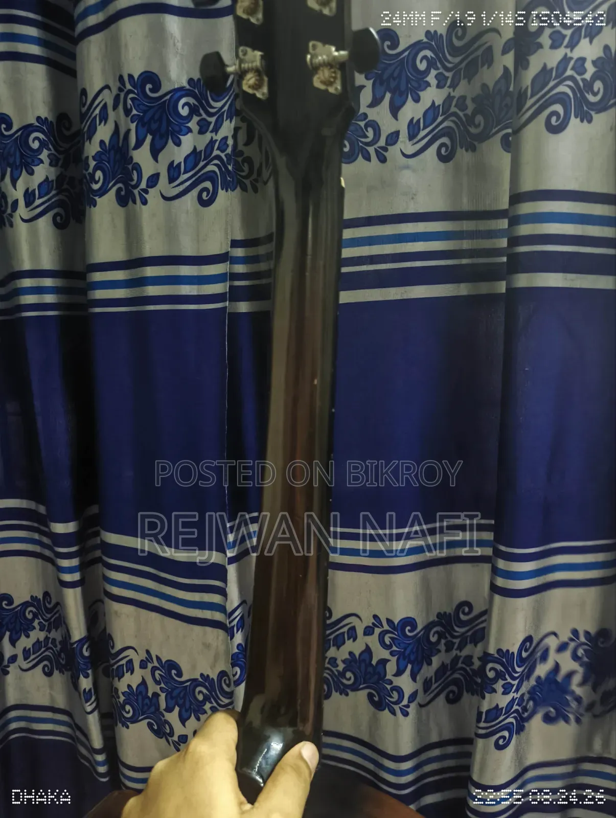 গিটার বিক্রির জন্য