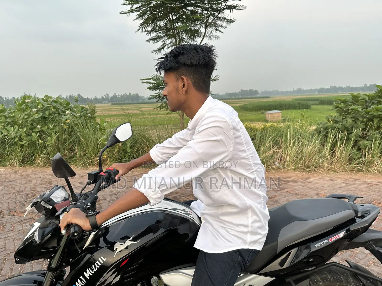 TVS Apache RTR 160 4V 2022 Black