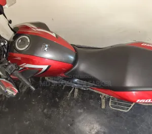 হোন্ডা এক্স-ব্লেড ১৬০ ২০২৫ লাল